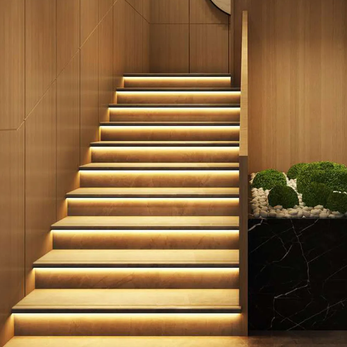 11W per trinn Trappe LED COB stripsett - 24V DC, IP20, Opptil 20 trinn, med sensor + av/på-bryter