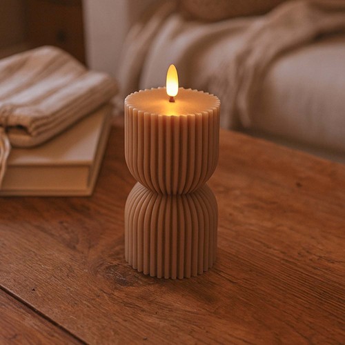 LED timeglasslys 13,5cm, flammeeffekt, brun - Ø7,5cm, timer