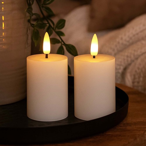 LED Blokklys, 2 stk, flammeeffekt, hvit - 7,5cm høy, Ø5cm, fungerer med fjernkontroll, ekte stearin