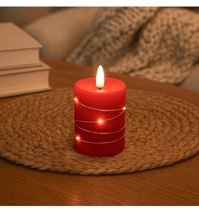 LED Blokklys med lysslynge, 10cm høy, flammeeffekt - Ø7,5cm, 10cm høy, fungerer m. fjernkontroll, ekte stearin, rød