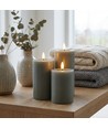 Sett med 3 stk. LED-kubbelys, grønn - Ø7,5cm, 10/12,5/15cm høy, fungerer m. fjernkontroll, timer, ekte stearin