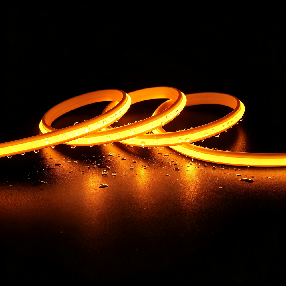 5m 9W/m Gul Slim COB strip – 230V, IP67 vanntett, 296 LED, kan klippes hver 10cm – Forpakning : 5m inkl. støpsel