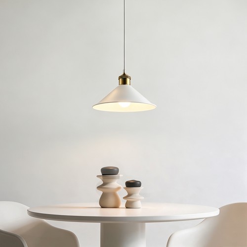 Hvit Ø22cm pendel - E27 sokkel, 2m ledning, hvit/messing