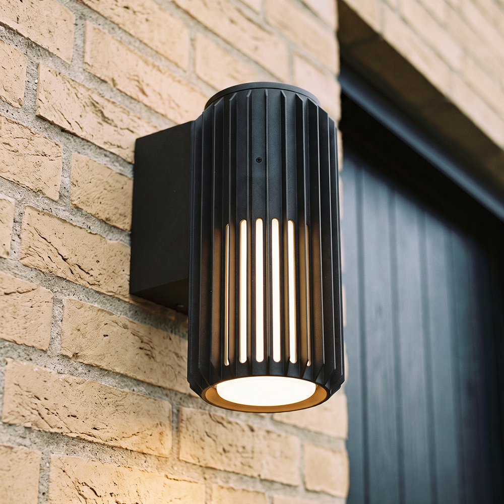 FYRON Wall vegglampe, Sort - E27, IP54 utendørs
