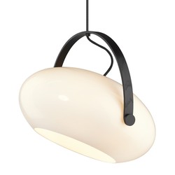 Designlamper Outlet: Halo Design - D.C pendel Ø40 E27 Opal med eik-Sort