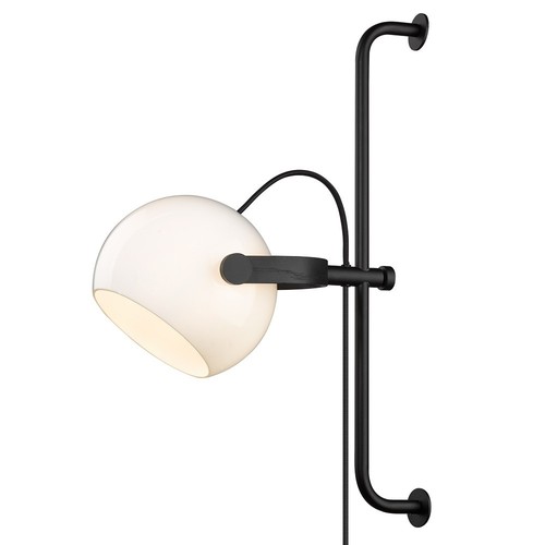 Halo Design - D.C vegglampe Ø18 lang E27, Opal m, eik-Sort