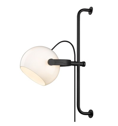 Halo Design - D.C vegglampe Ø18 lang E27, Opal m, eik-Sort