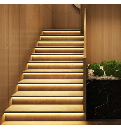 Trappe LED COB stripsett 11W per trinn - 24V DC, IP20, Opptil 16 trinn, med sensor + effekter