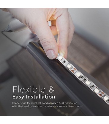 Installasjon av LED-stripe koblet til strømforsyning og dimmer