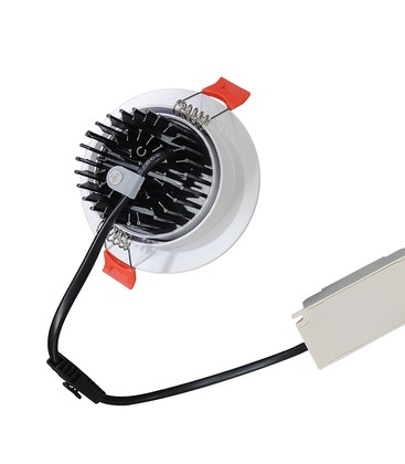 Hvit dimbar LED downlight med tilhørende koblingsboks.
