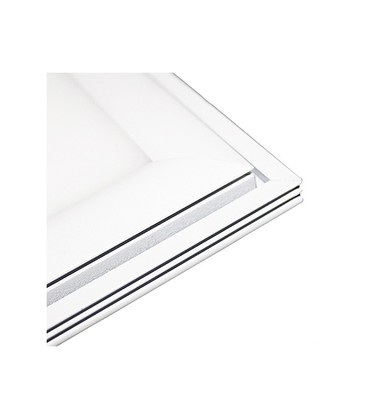 Nærbilde av overflaten på et LED-panel som viser den jevne lysfordelingen.