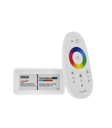 RGB-kontroller med tilhørende RF-fjernkontroll for fysisk styring uten app.